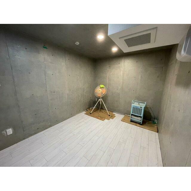 (居間)