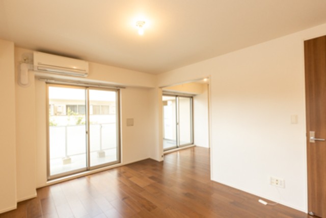 ※写真は同タイプ住戸です。(居間)