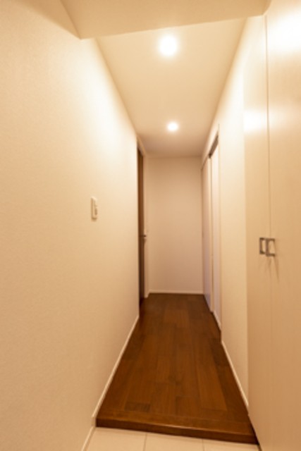 ※写真は同タイプ住戸です。(玄関)