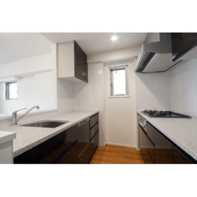 ※写真は同タイプ住戸です。(キッチン)