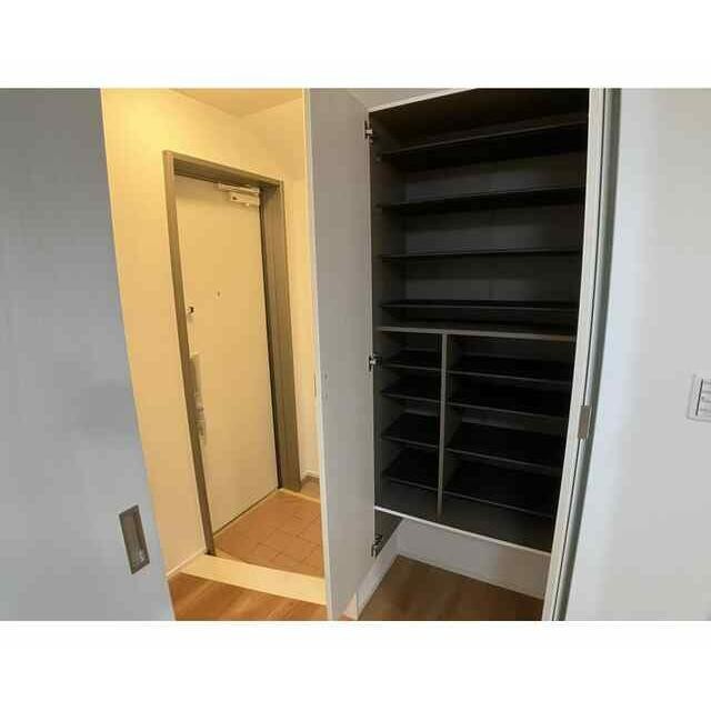 (玄関)