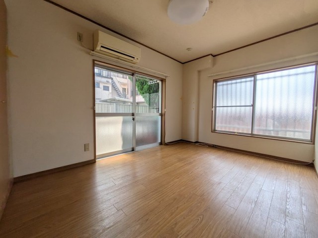 (居間)