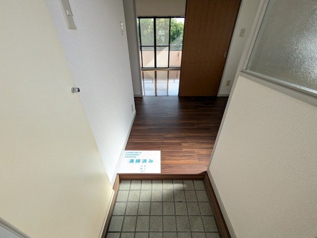 (玄関)