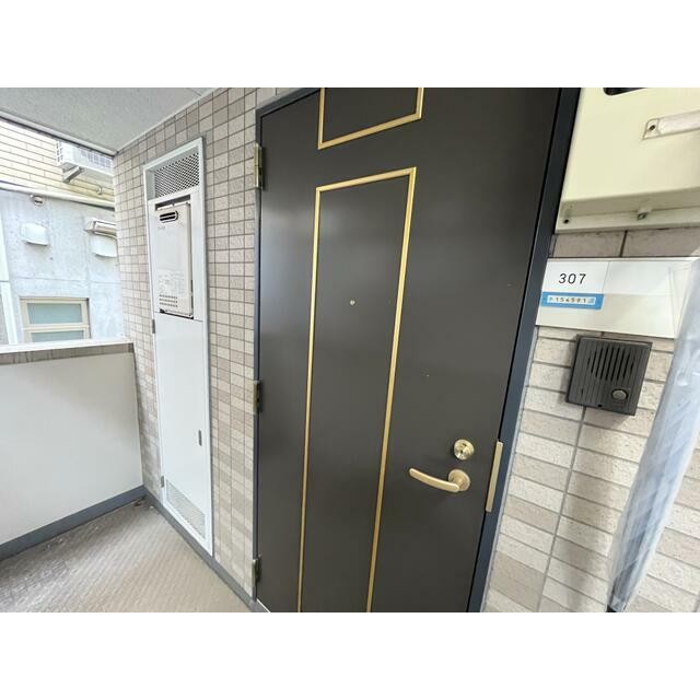 (玄関)