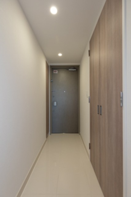 ※写真は同タイプ住戸です。(玄関)