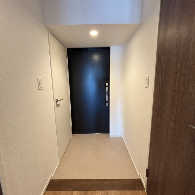 ※写真は同タイプ住戸です。(玄関)