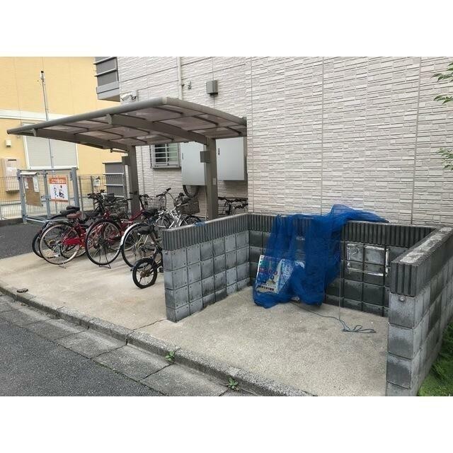 駐輪場・ゴミ置場
