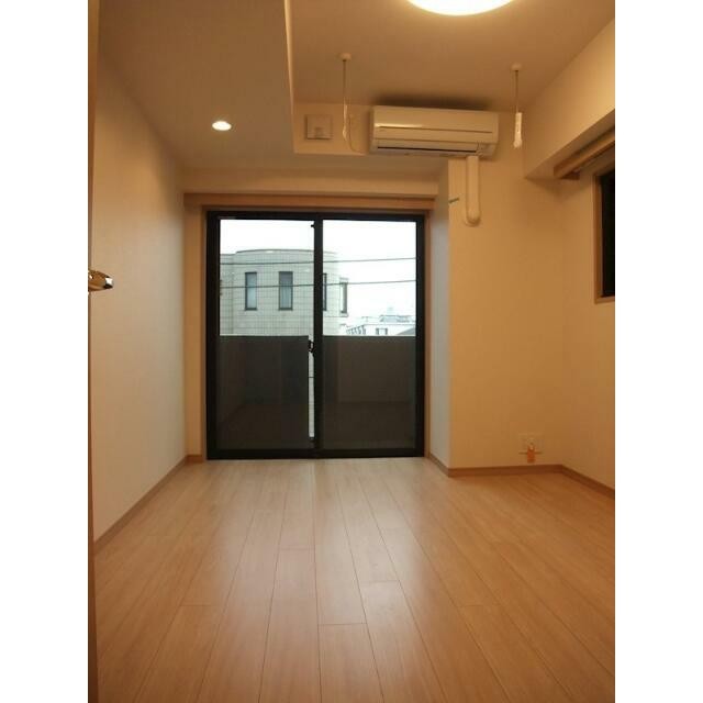 (居間)
