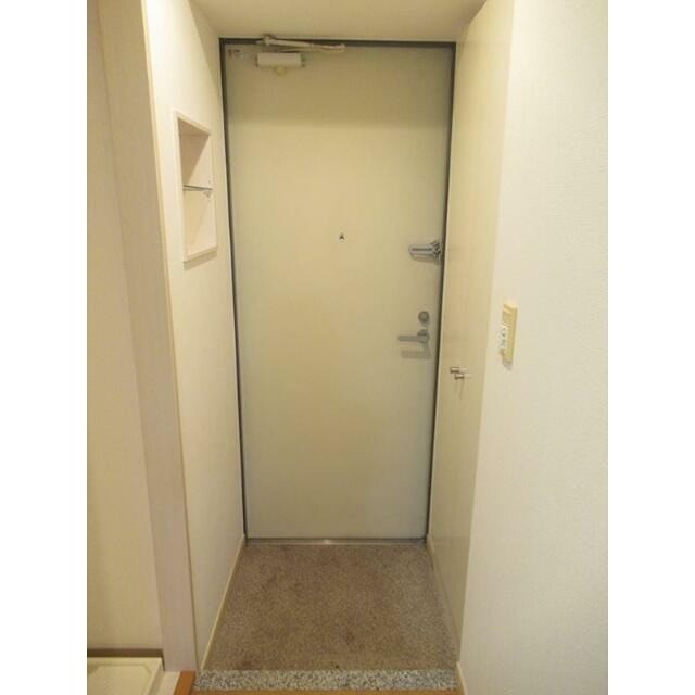 ※同仕様写真含む(玄関)