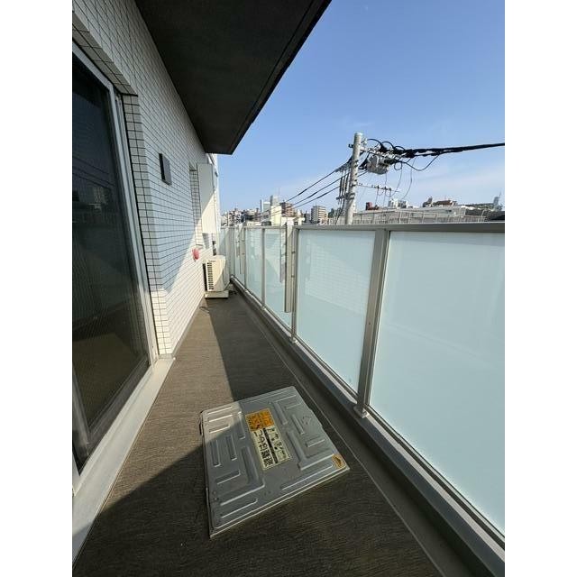 バルコニー左方面