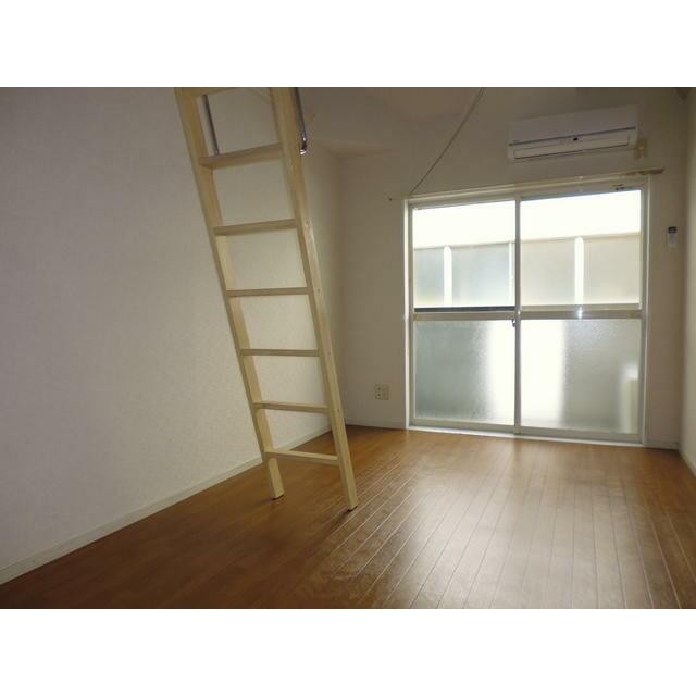(居間)