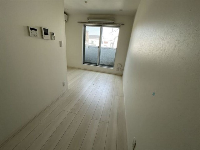 (居間)