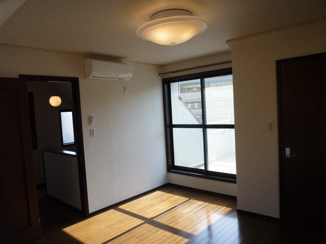 (居間)