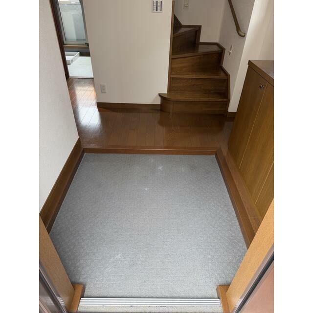 (玄関)