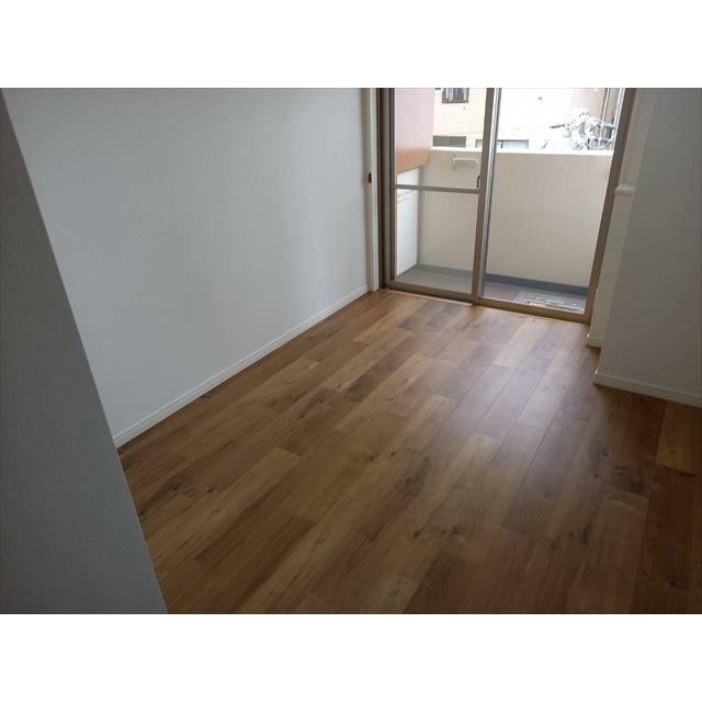 (居間)
