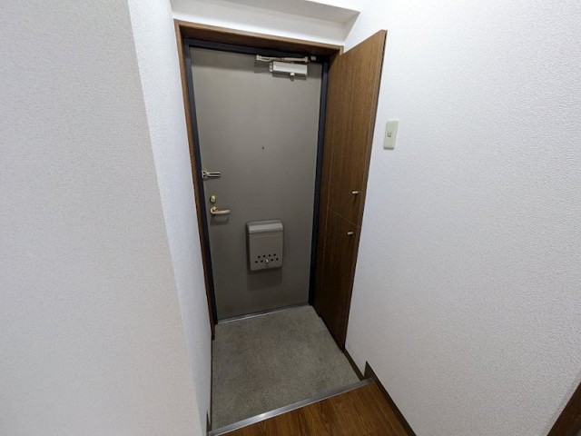 (玄関)