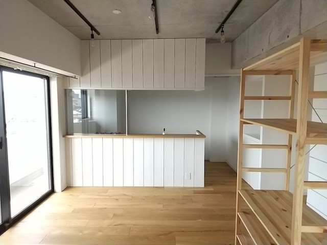 (居間)