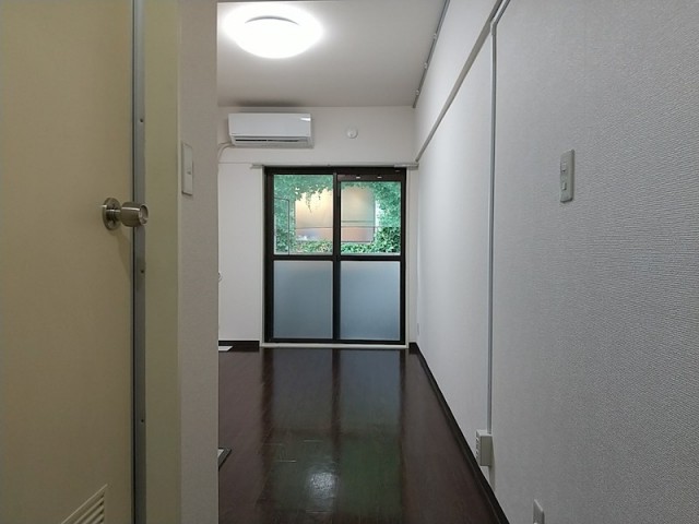 (居間)