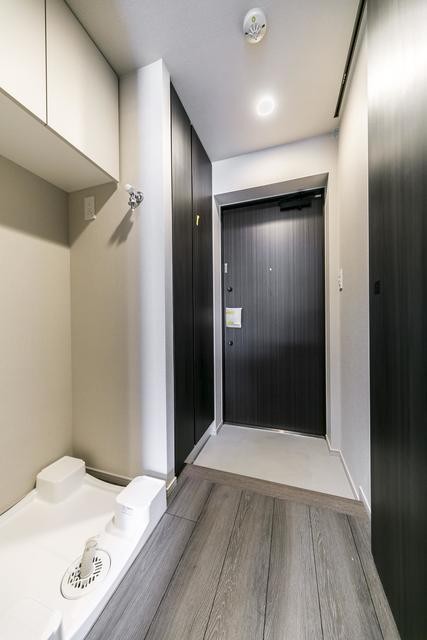 ※写真は同タイプ住戸です。(玄関)