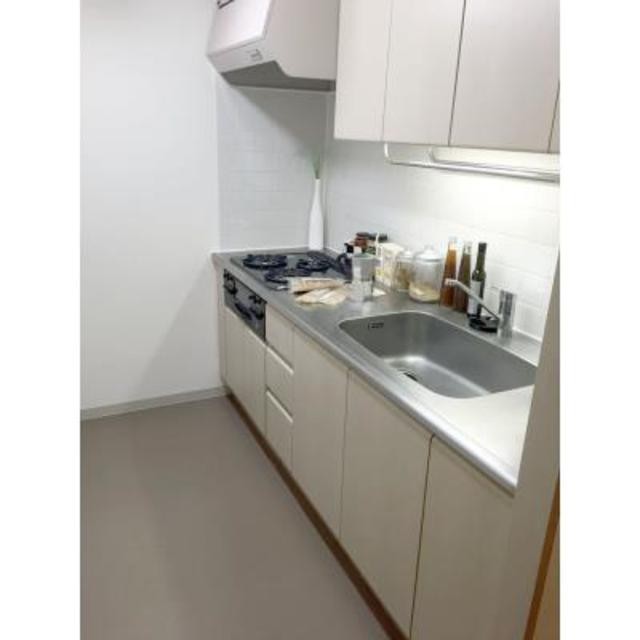 ※写真は同タイプ住戸です。(キッチン)