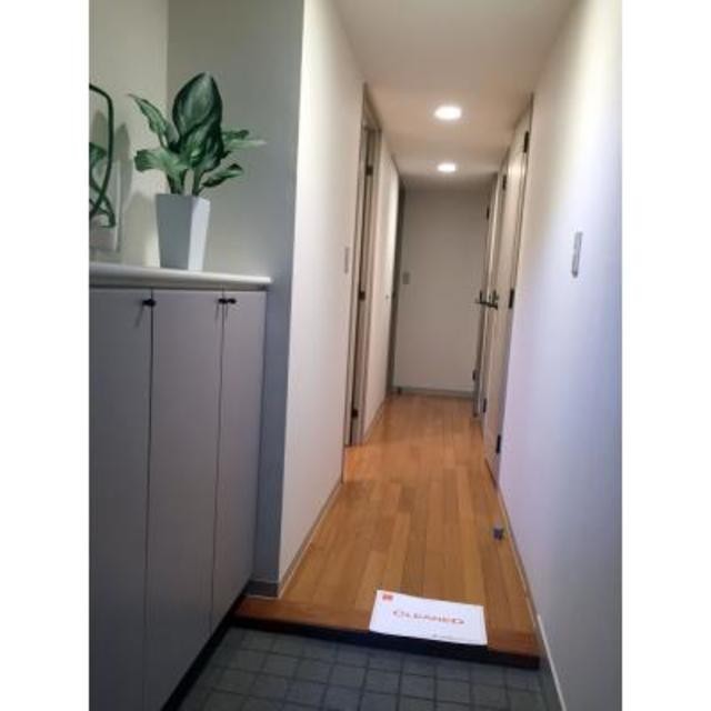 ※写真は同タイプ住戸です。(玄関)