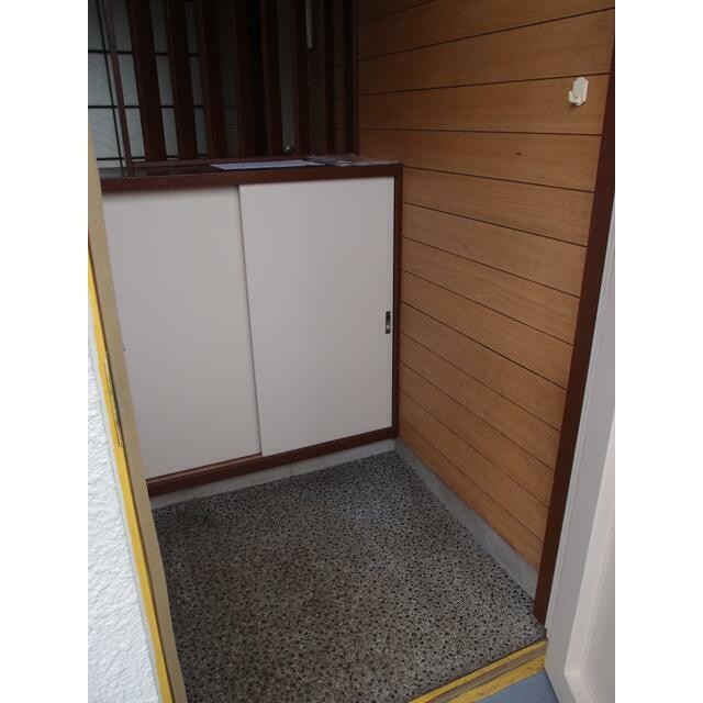 (玄関)