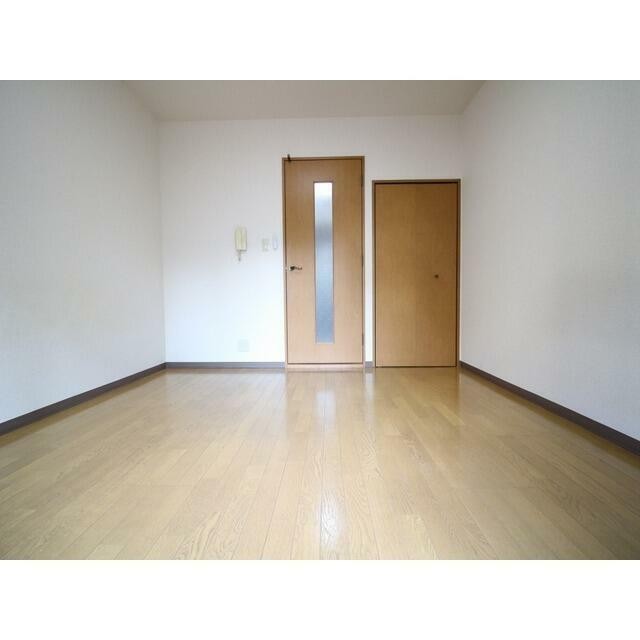 ※別タイプのお部屋の参考写真です(居間)