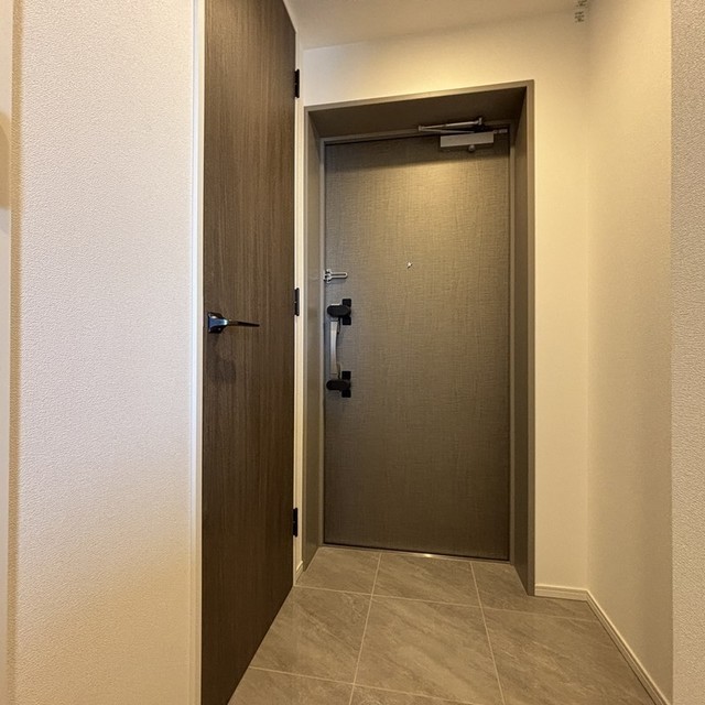 ※写真は同タイプ住戸です。(玄関)