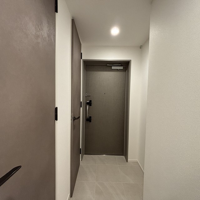 ※写真は同タイプ住戸です。(玄関)