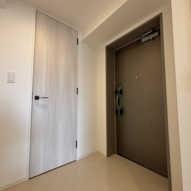 ※写真は同タイプ住戸です。(玄関)