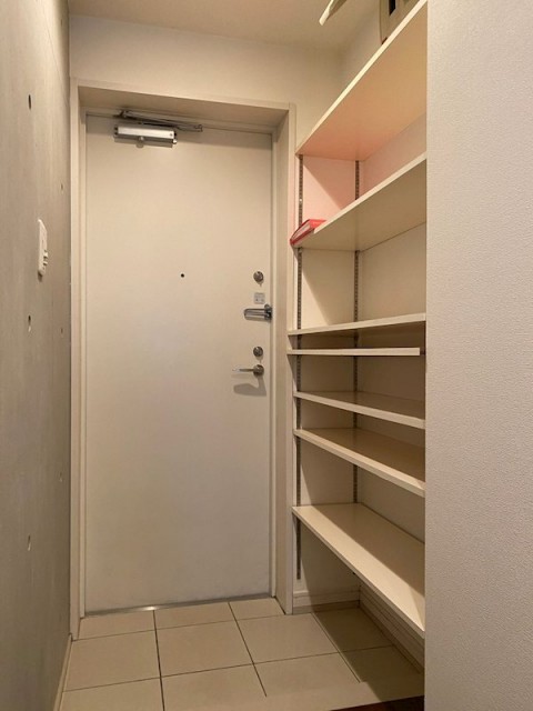 (玄関)