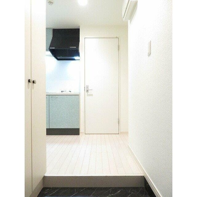 ※同仕様写真含む(玄関)