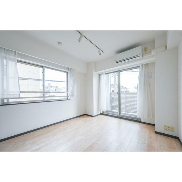 (居間)