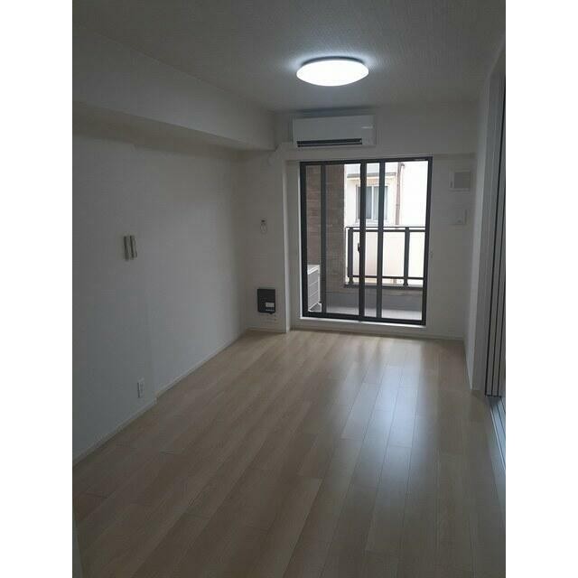 (居間)