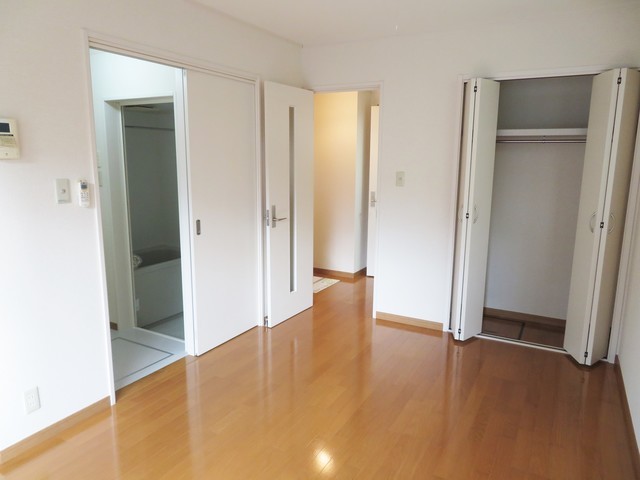 (居間)