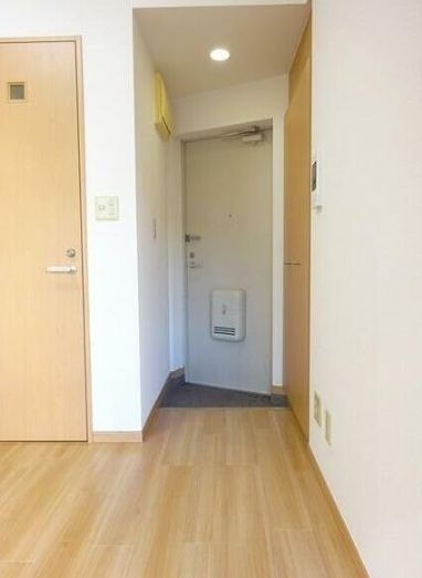 (玄関)