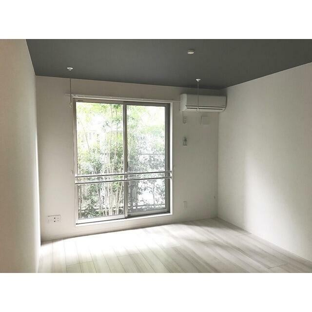 反転タイプ・別部屋画像・現況優先(居間)
