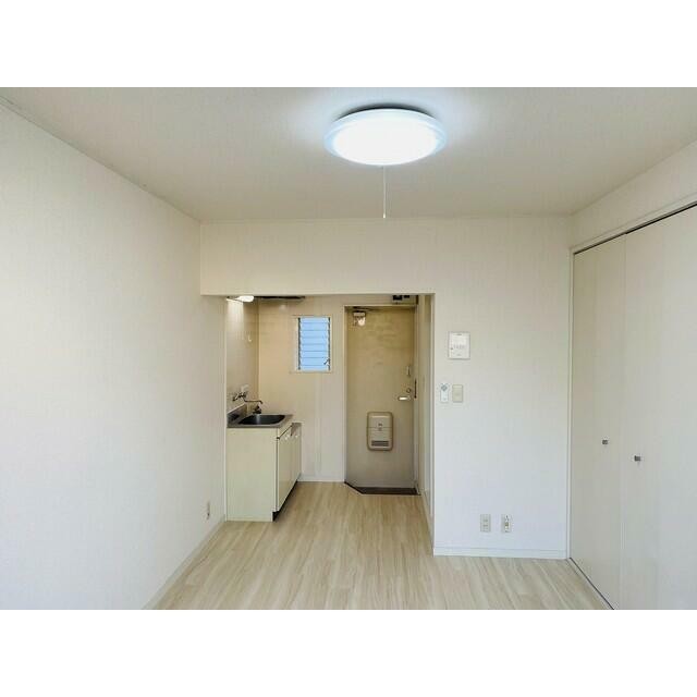 (居間)
