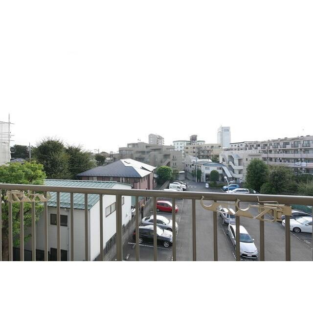 前は駐車場で眺めの良いお部屋