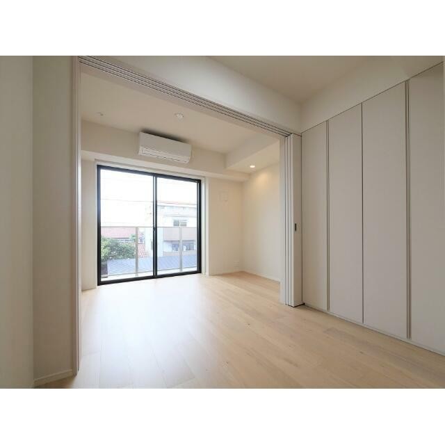 (居間)