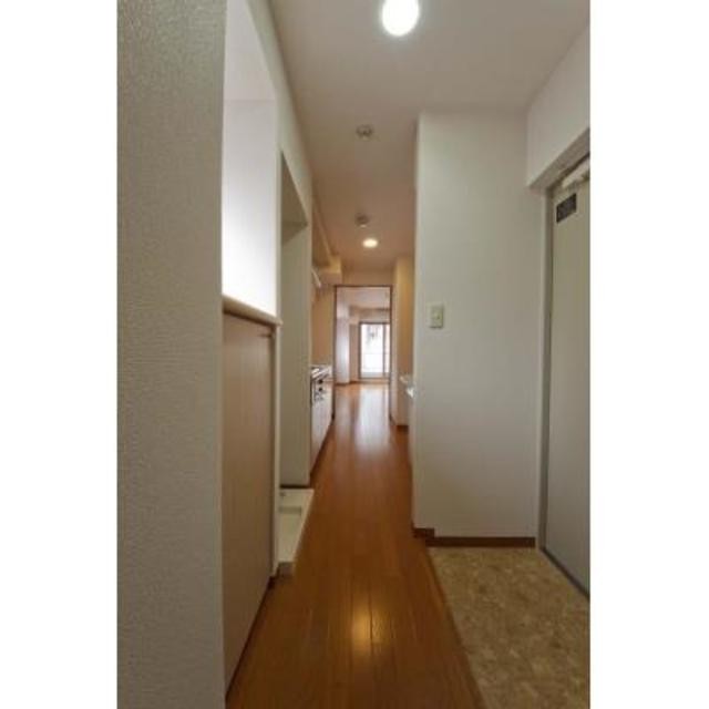 ※写真は同タイプ住戸です。(玄関)