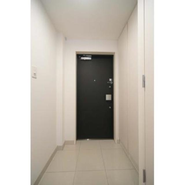※写真は同タイプ住戸です。(玄関)