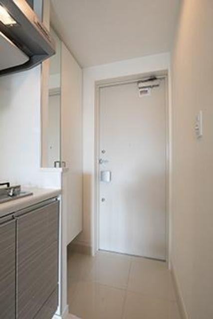 ※写真は同タイプ住戸です。(玄関)