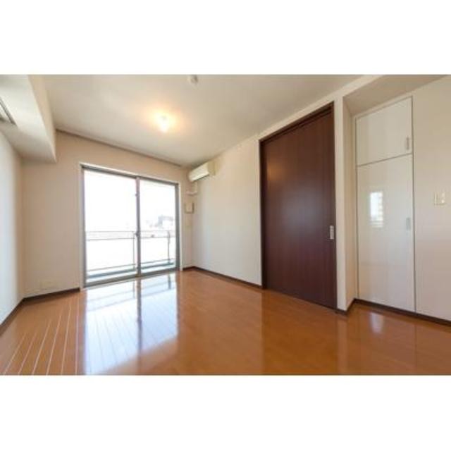 ※写真は同タイプ住戸です。(居間)