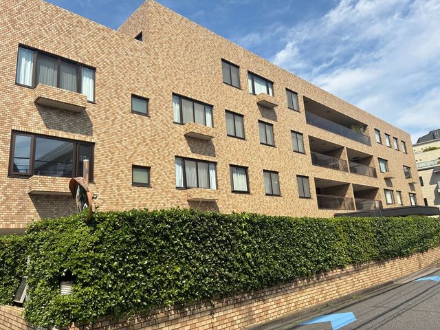 港区南青山4丁目 【賃貸居住】マンション