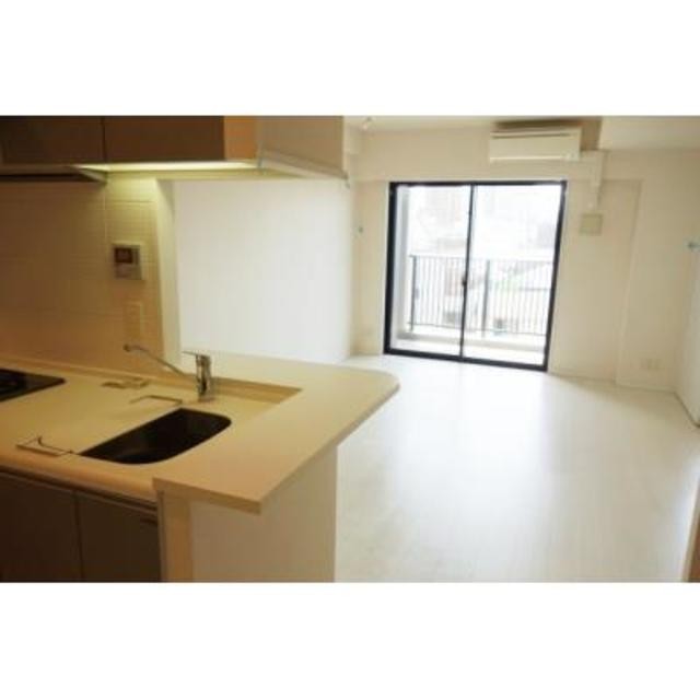※写真は同タイプ住戸です。(居間)