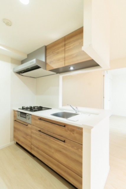 ※写真は同タイプ住戸です。(キッチン)