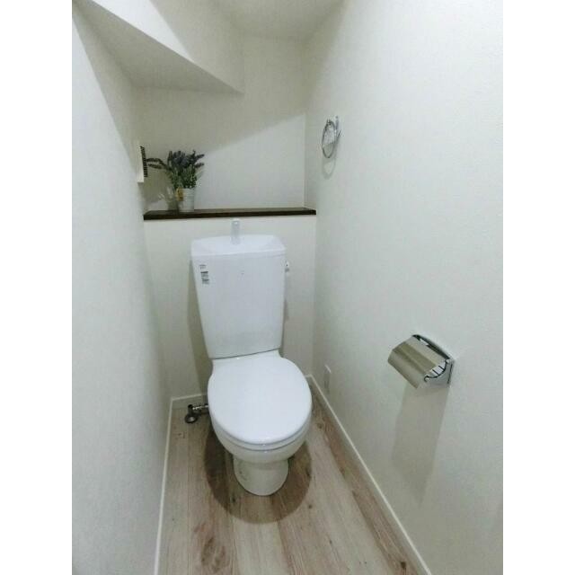 嬉しいバス・トイレ別♪ウォシュレット設置可能！(内装)