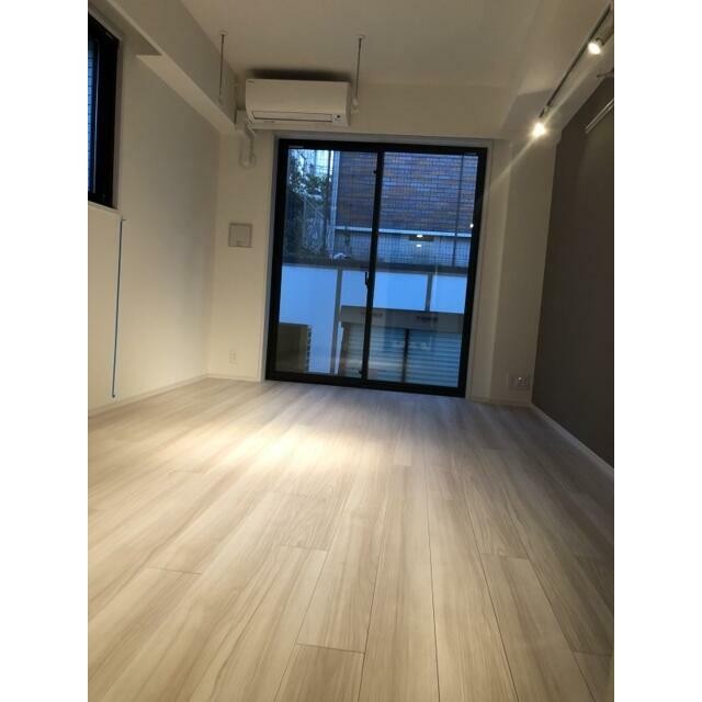(居間)