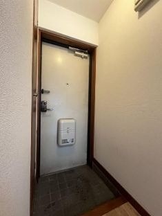 (玄関)